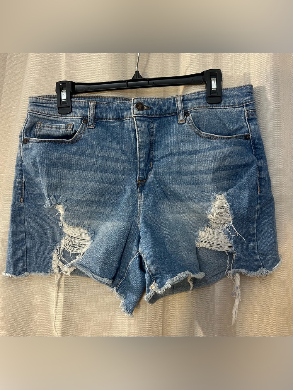 Sofia Jeans by Sofia Vergara Lila Distressed Denim Cutoff Shorts Blue Size 12